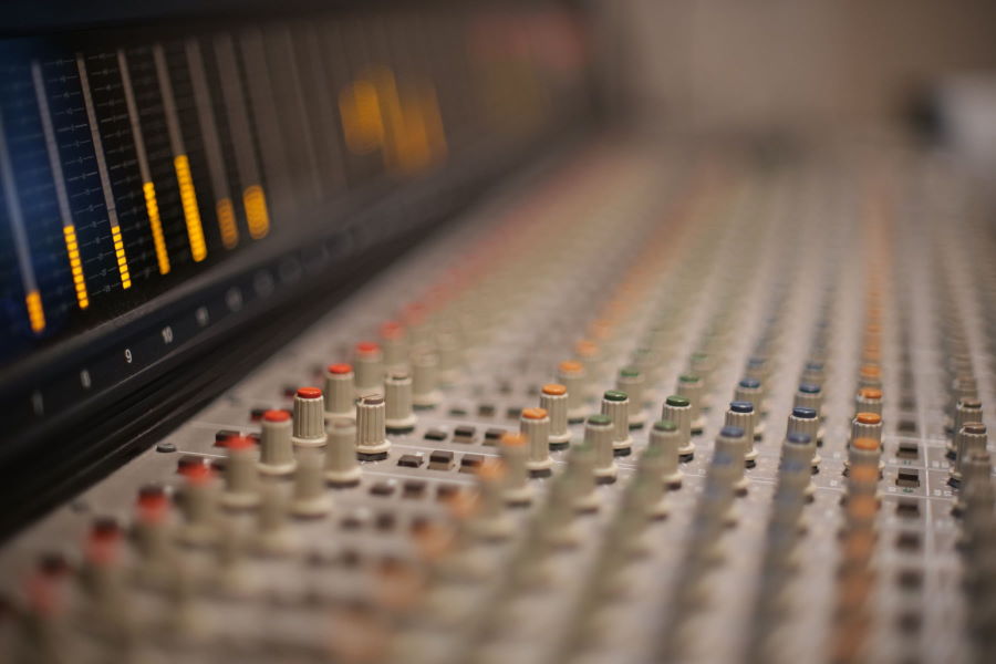 Mixing console